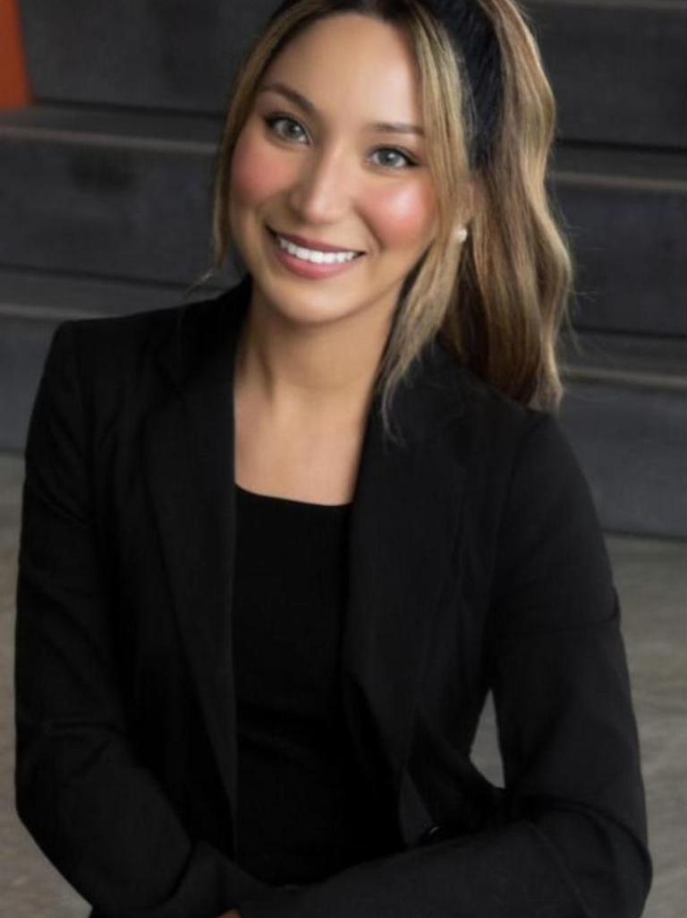 Jennifer Roman Profile Photo