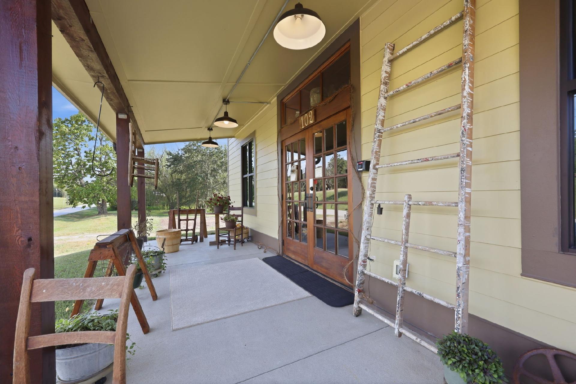 102 Sw Railroad St Property Photo 10