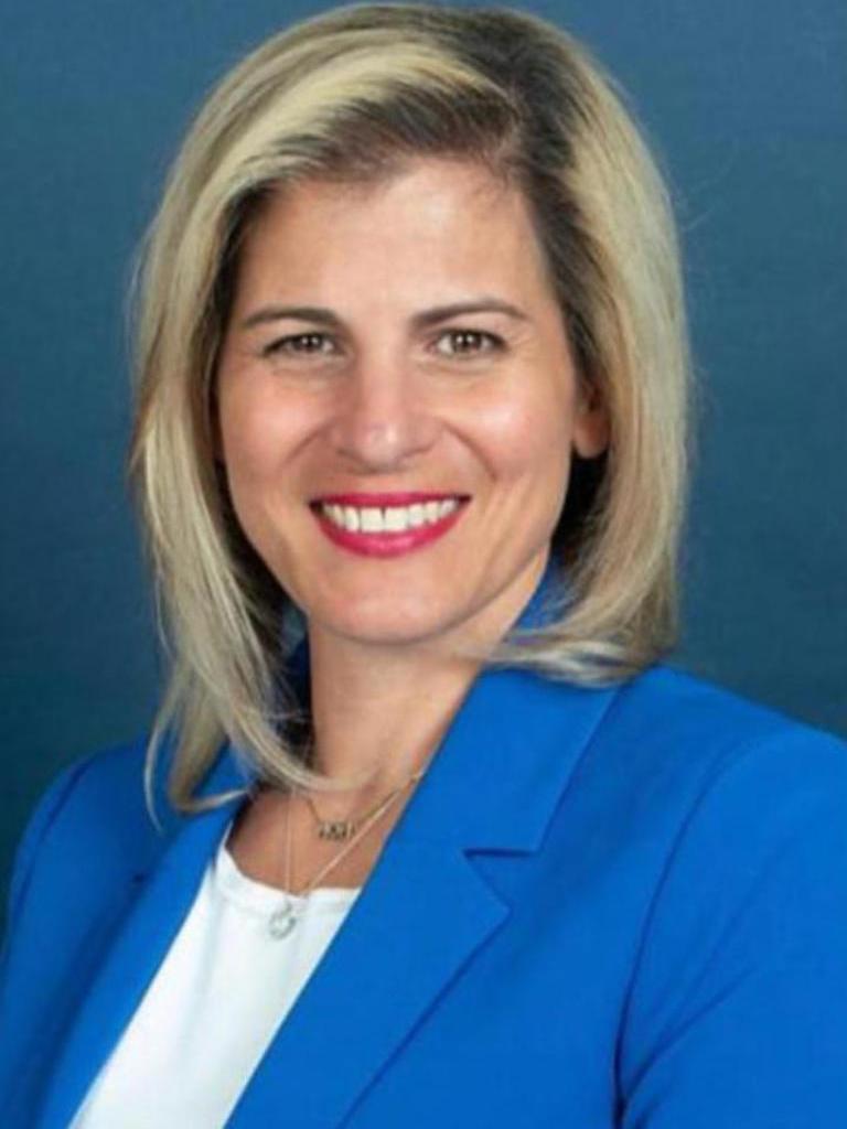 Tania Artenosi Profile Photo