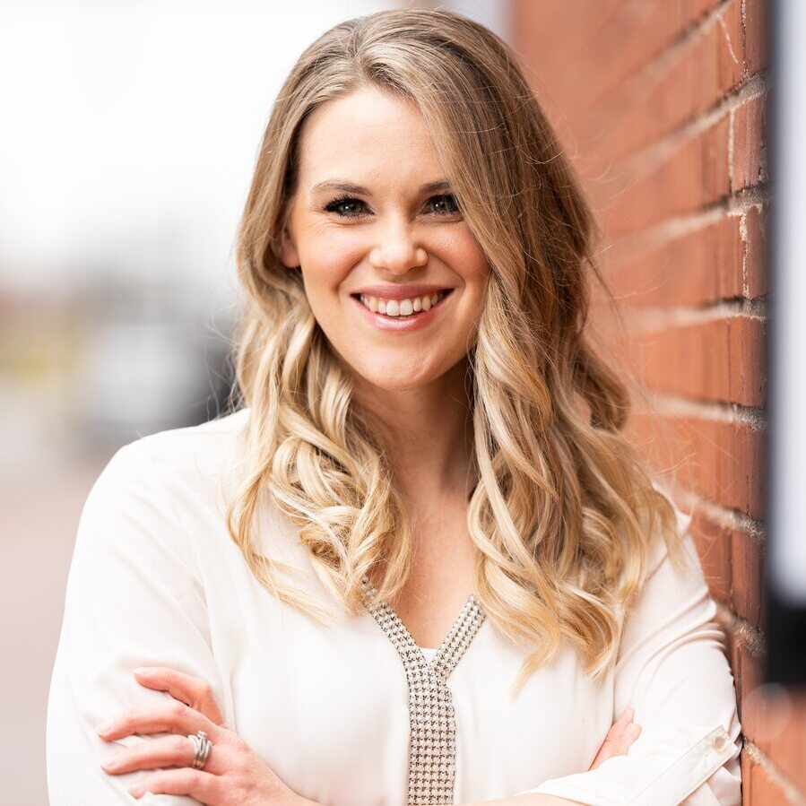 MEET Anna Miller Image