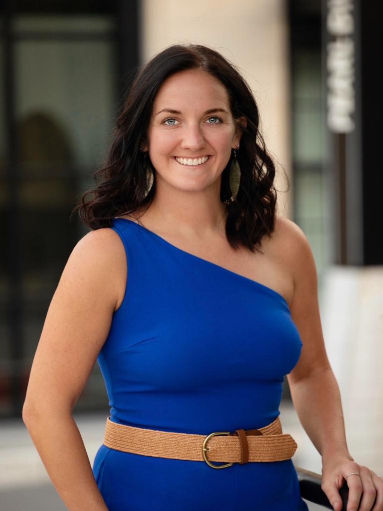MEET Kelly Minich Image