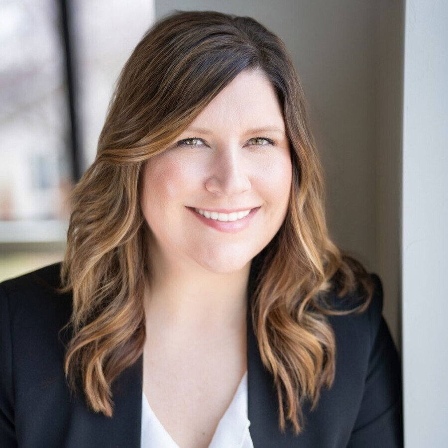 Brandi Buss Profile Photo