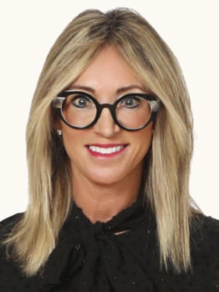 Zoë Van Oss, Broker-Associate, Realtor