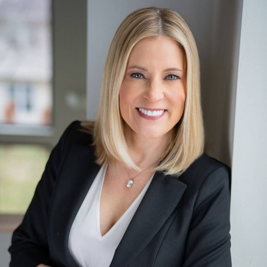 Roxanne Conlon Profile Photo