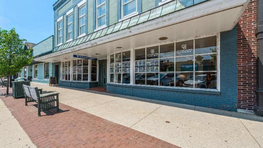 Lake Geneva Location Photo