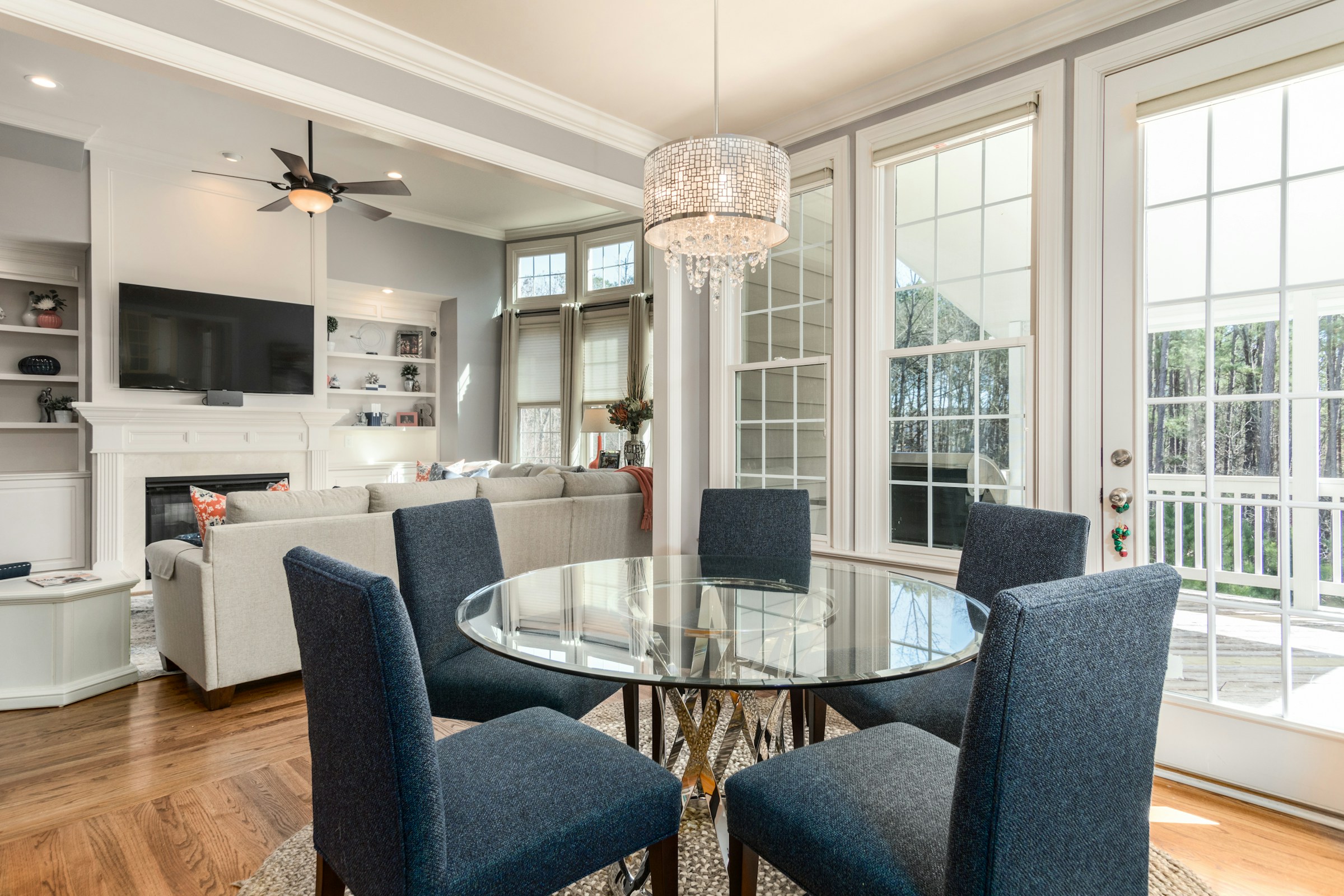 What is my home worth? Background Image