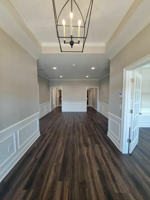 1060 Garland Drive, Building 500 Property Photo 3