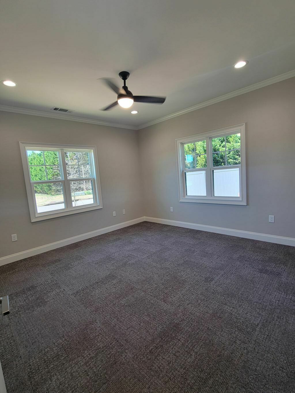 1060 Garland Drive, Building 500 Property Photo 12