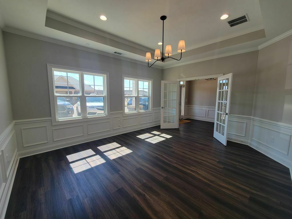 1060 Garland Drive, Building 500 Property Photo 6