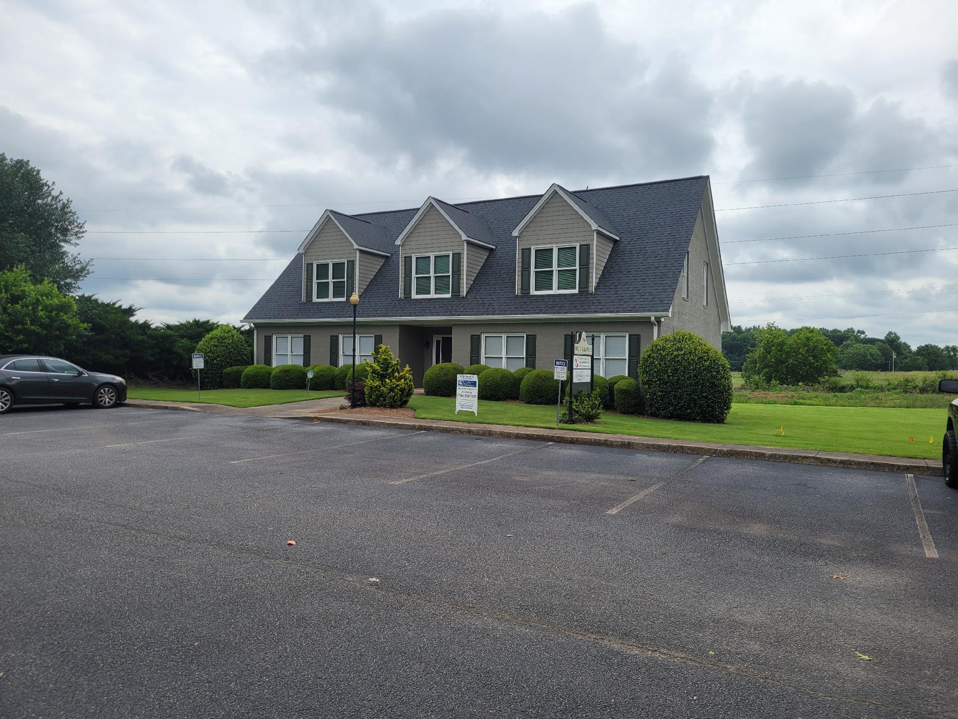 1026 12 Oaks Drive Property Photo 3