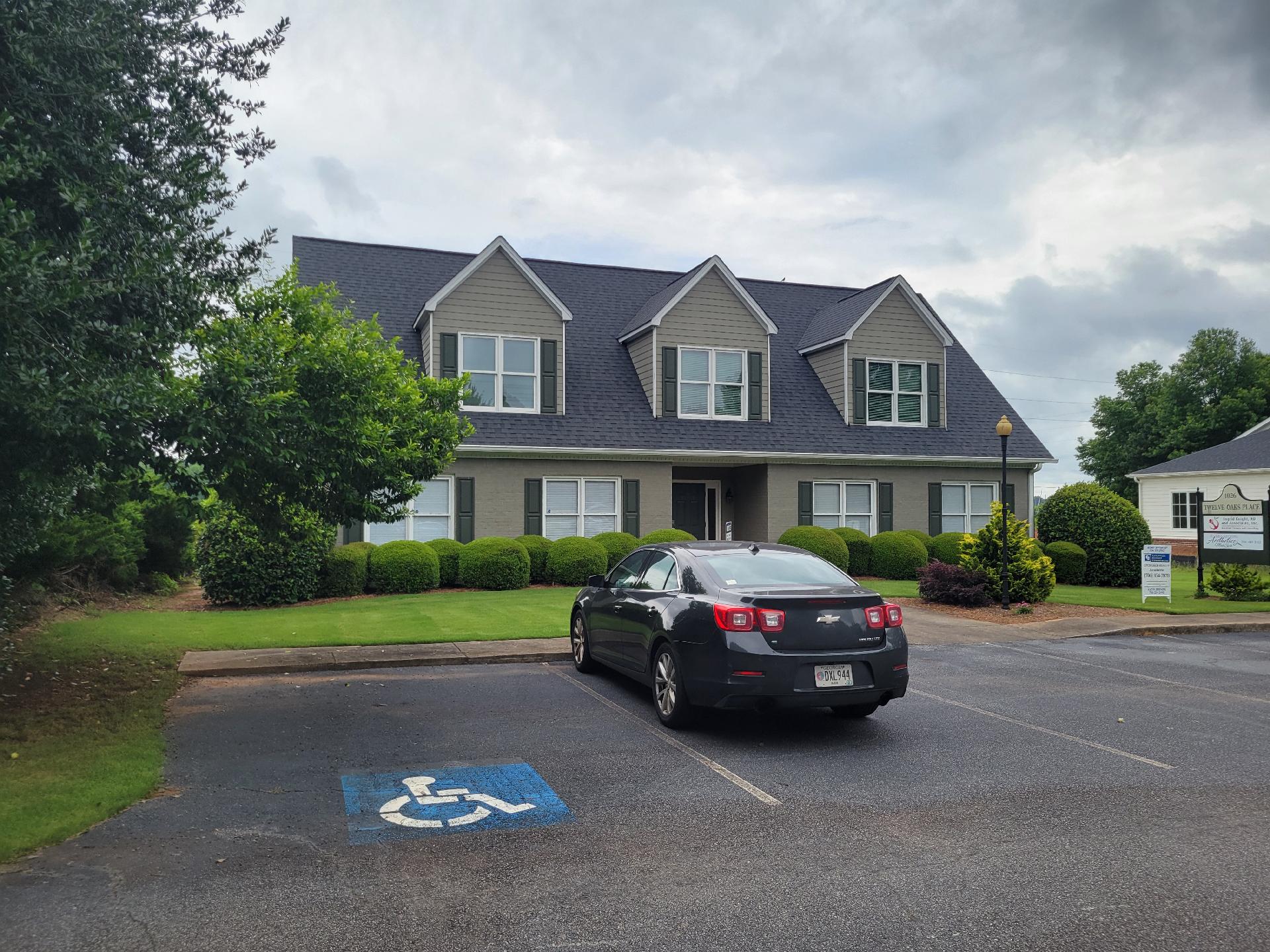 1026 12 Oaks Drive Property Photo 2