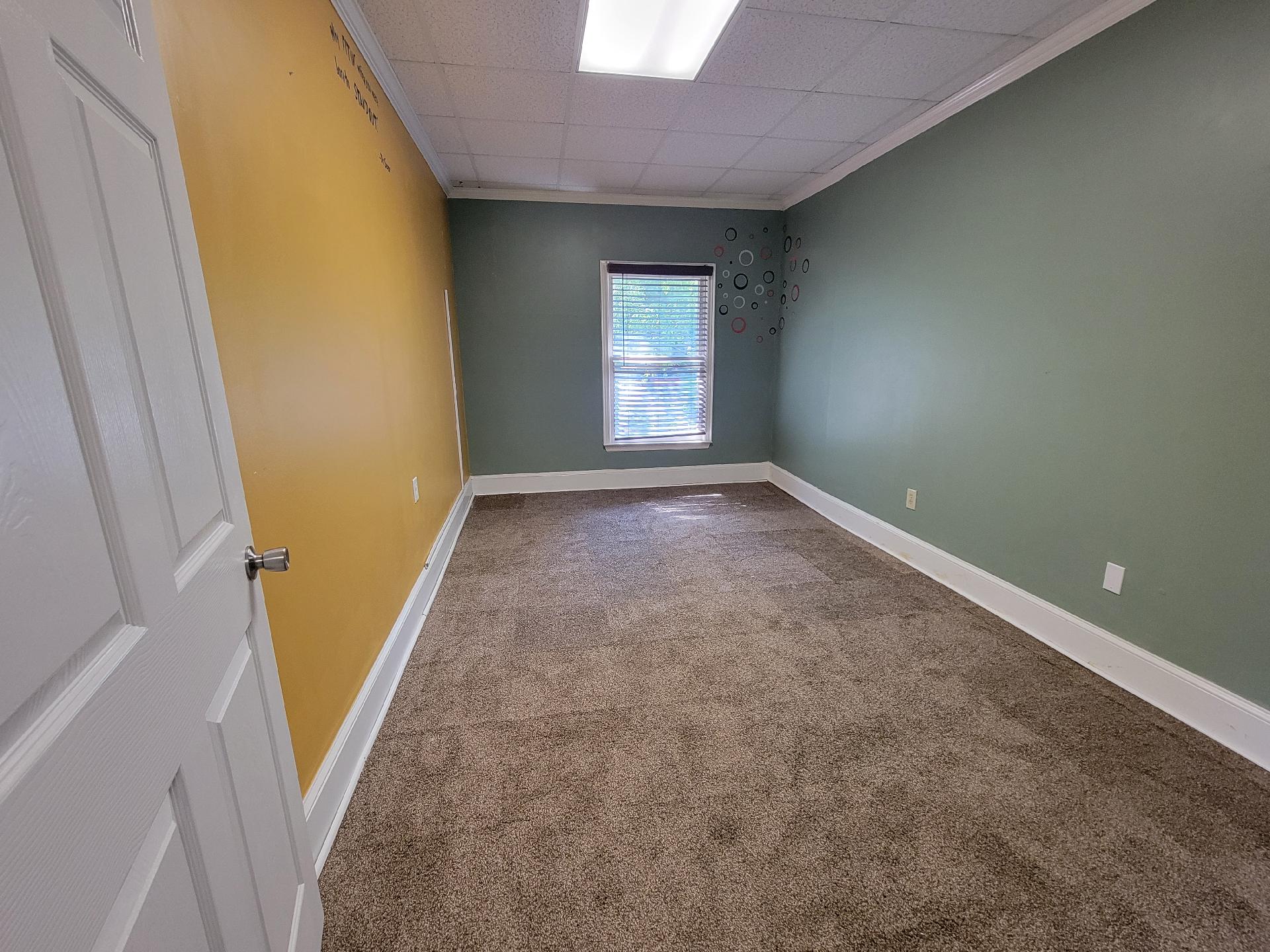 115 Sycamore Dr Property Photo 3