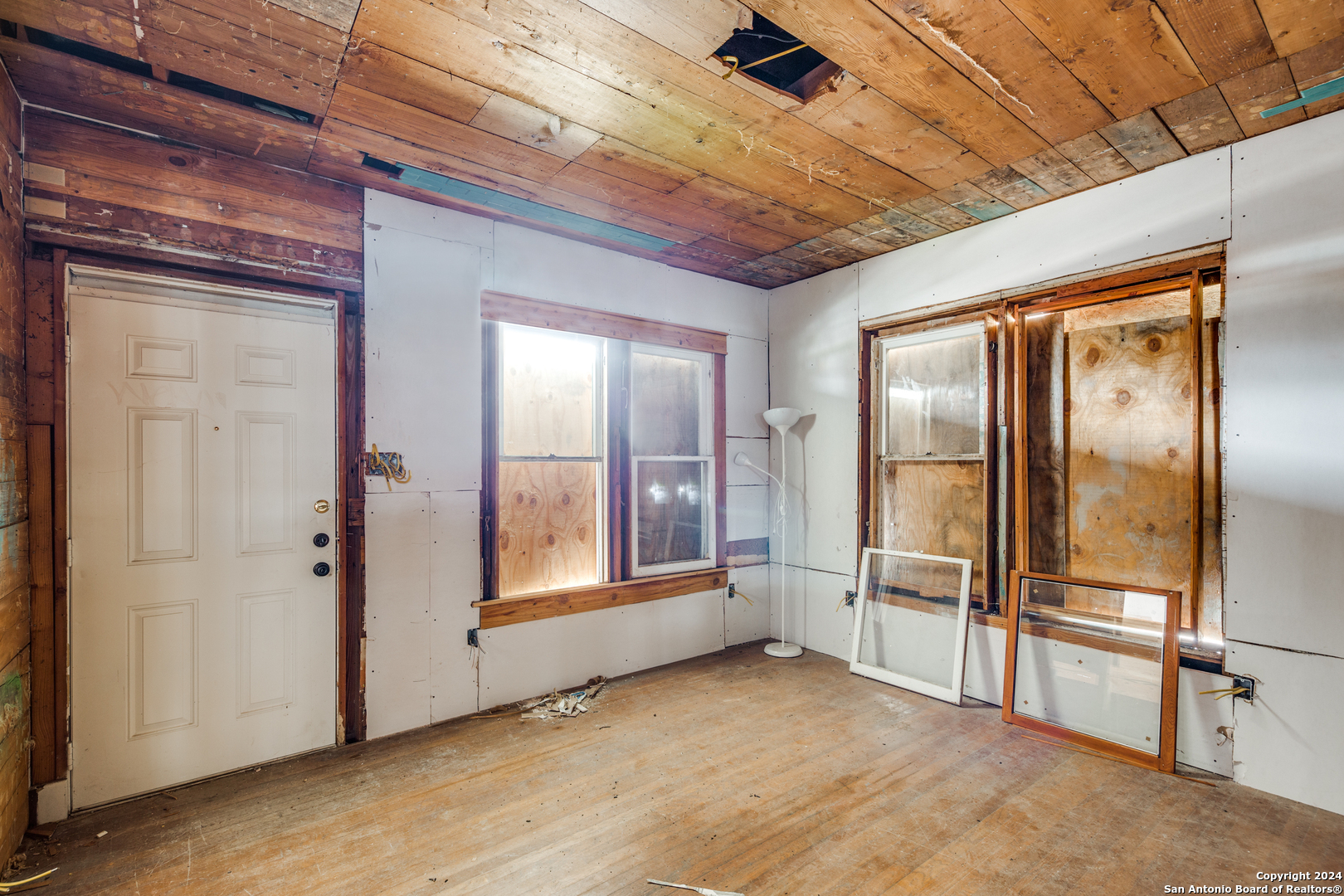 108 Beatrice Ave Property Photo 9
