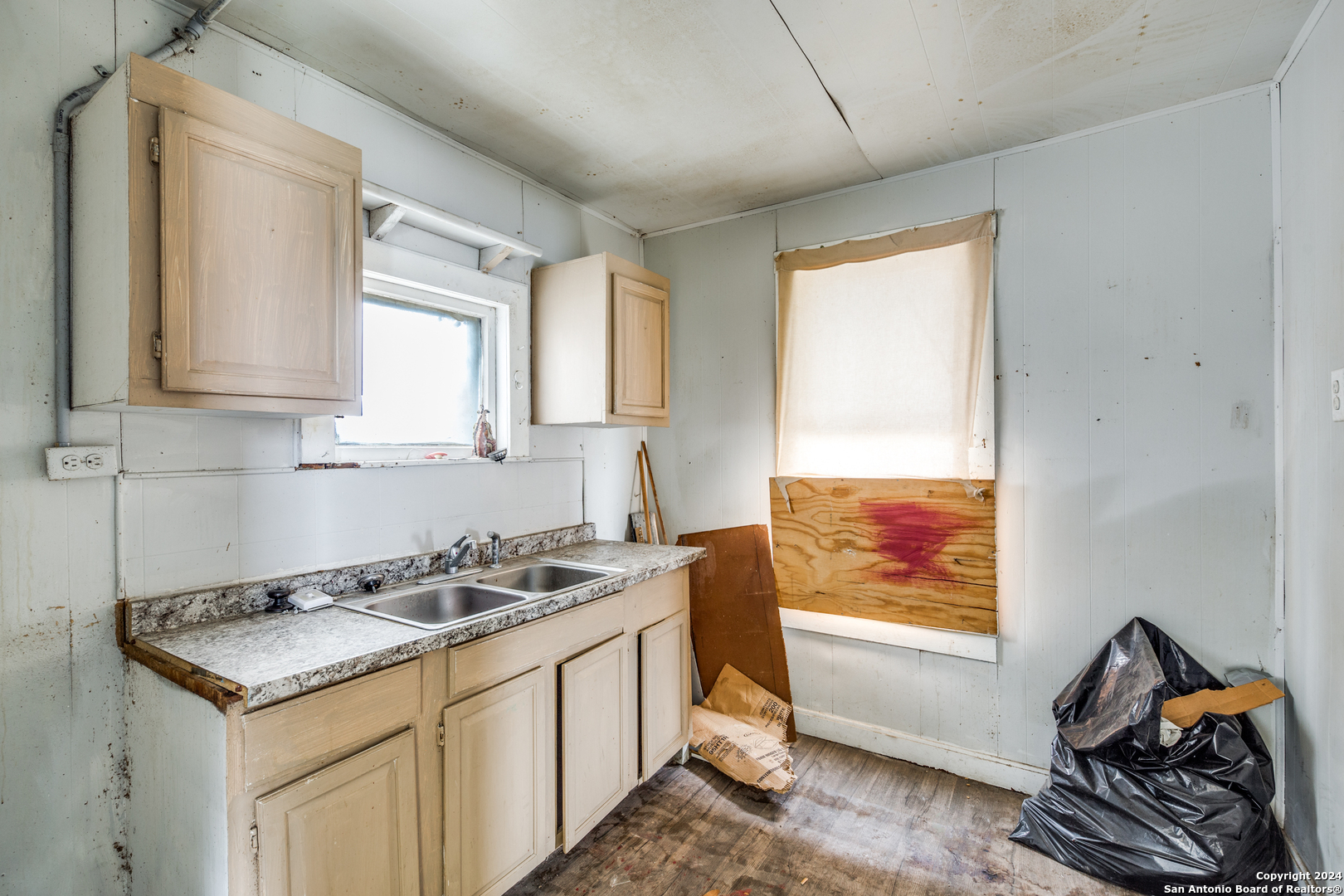 108 Beatrice Ave Property Photo 12