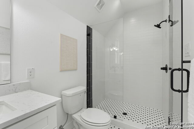 409 Constance Dr Property Photo 10