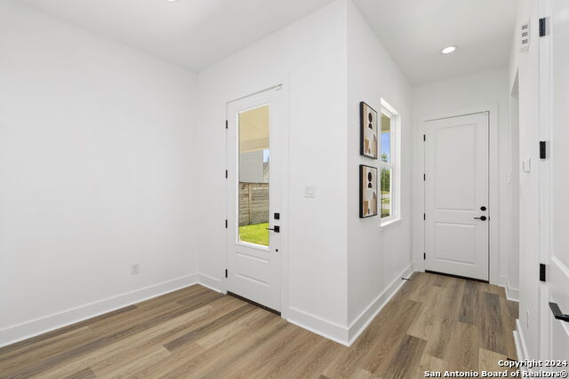409 Constance Dr Property Photo 31
