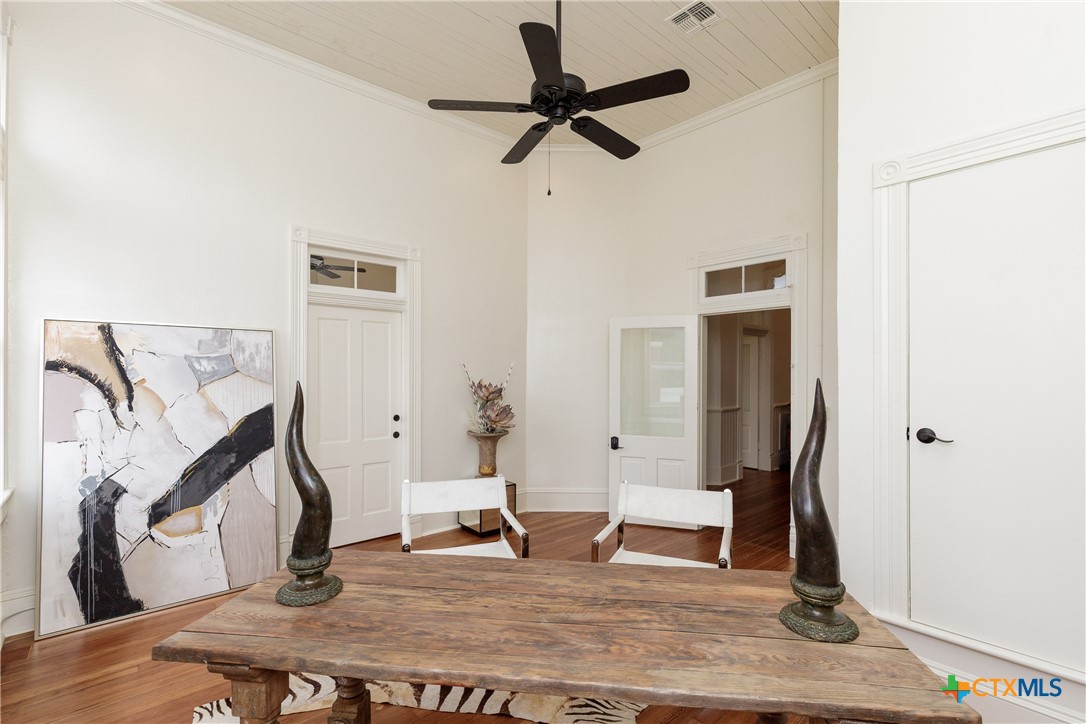 207 E Constitution Street 1 Property Photo 8