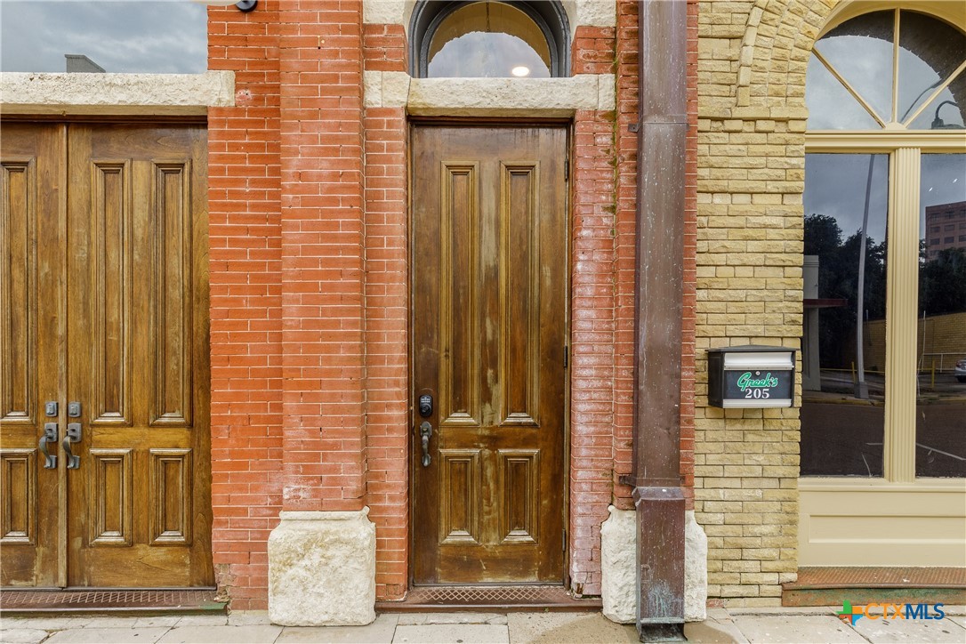 207 E Constitution Street 1 Property Photo 17