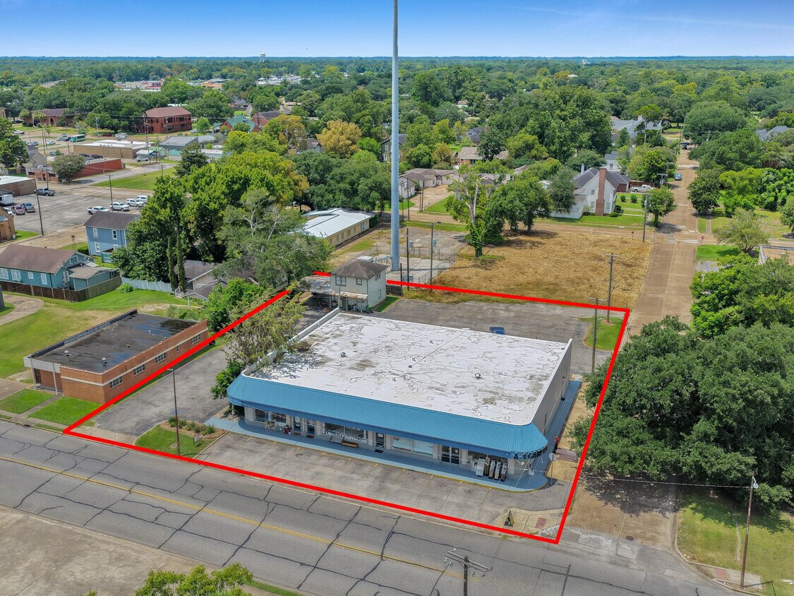 623 & 617 N Main St Property Photo 1