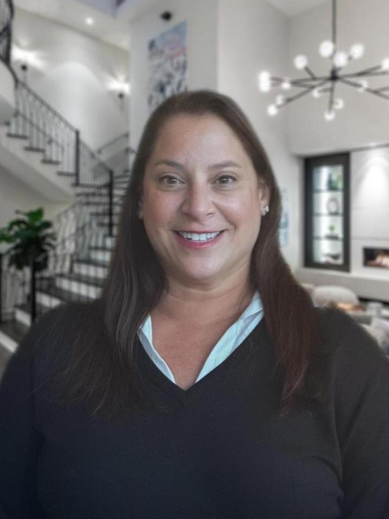 Julie Zoog Profile Image
