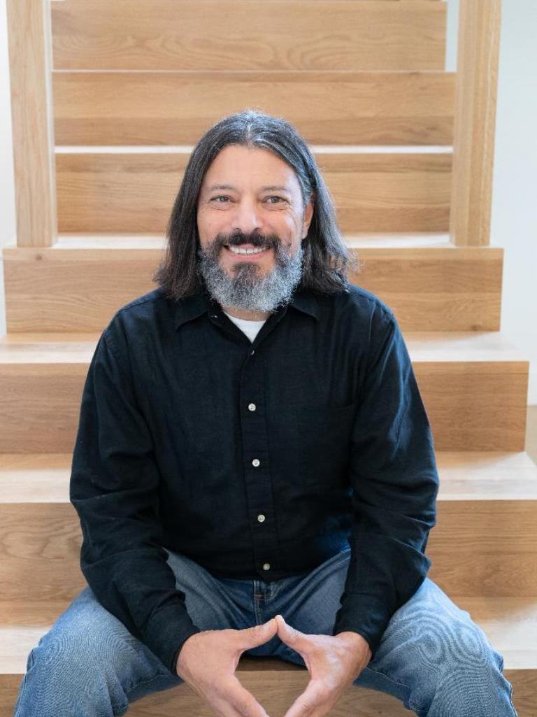 Roberto Quiros Profile Image