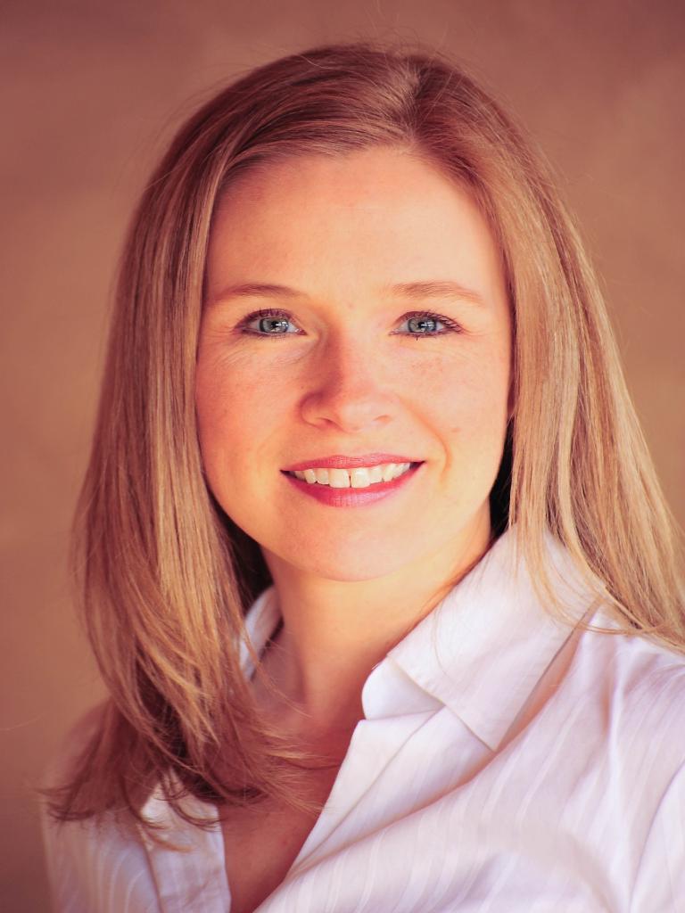 Stephanie Wyszkowski Profile Photo