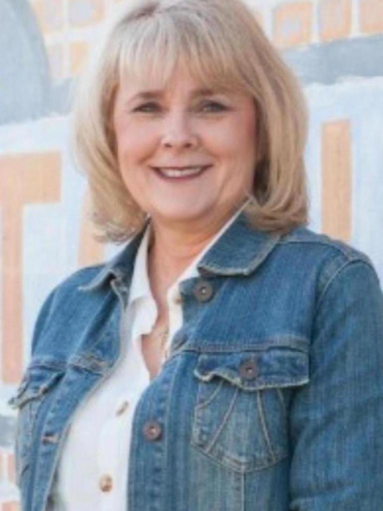 Cindy Robertson Picture