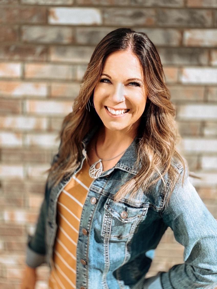 MEET Melisa Holland Image