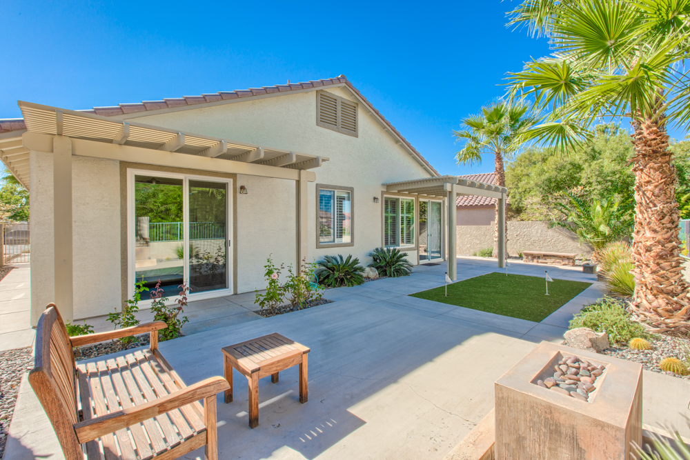 Two Things you Need to Know About Homeowners Associations Main Photo