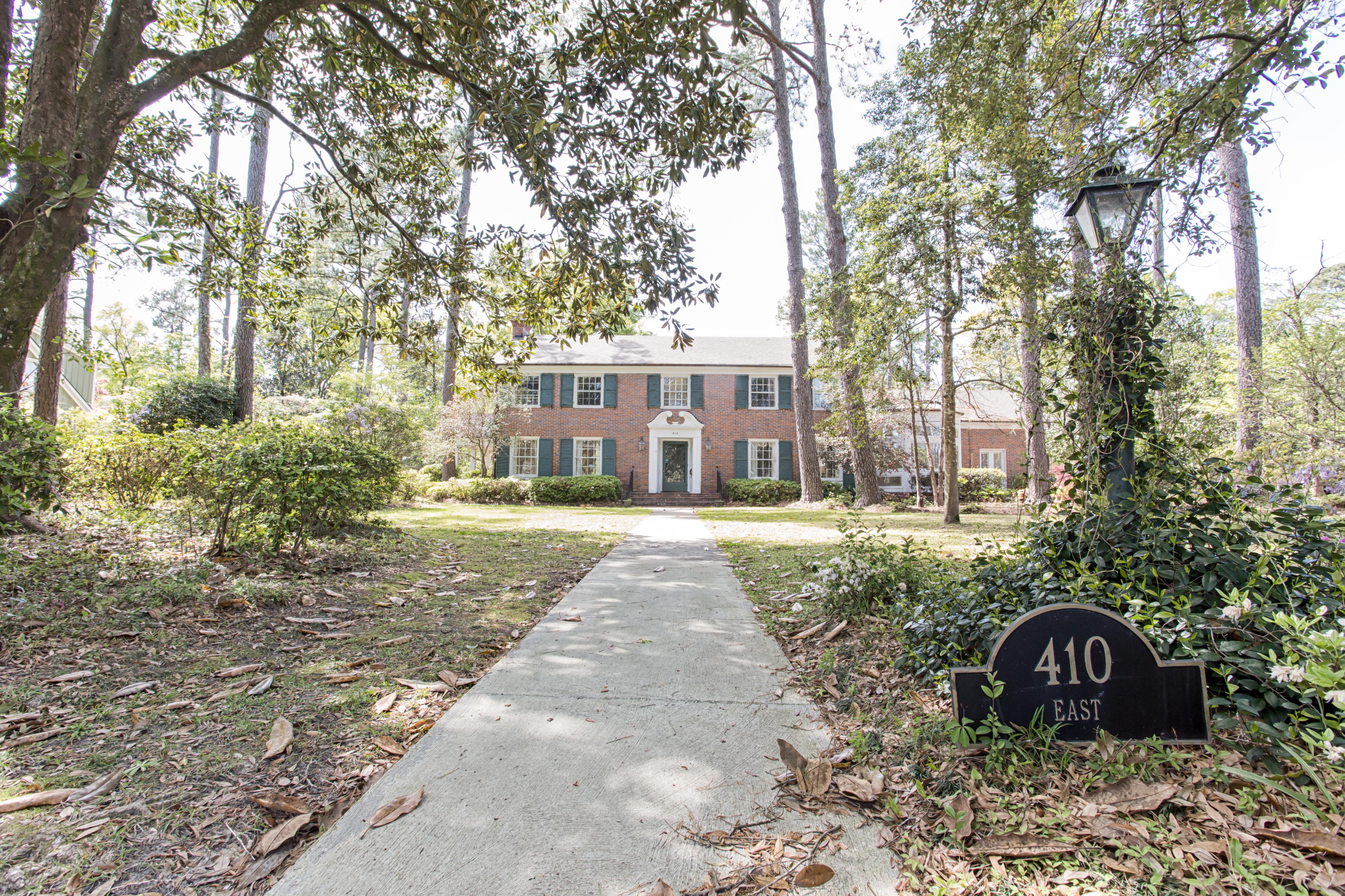 New Listing | 410 E Renovah Cir | $599,000 Main Photo