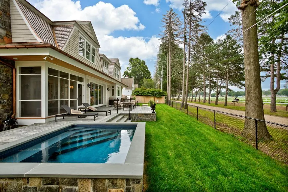Hot 2024 Real Estate Trends Feature Wellness Benefits Main Photo