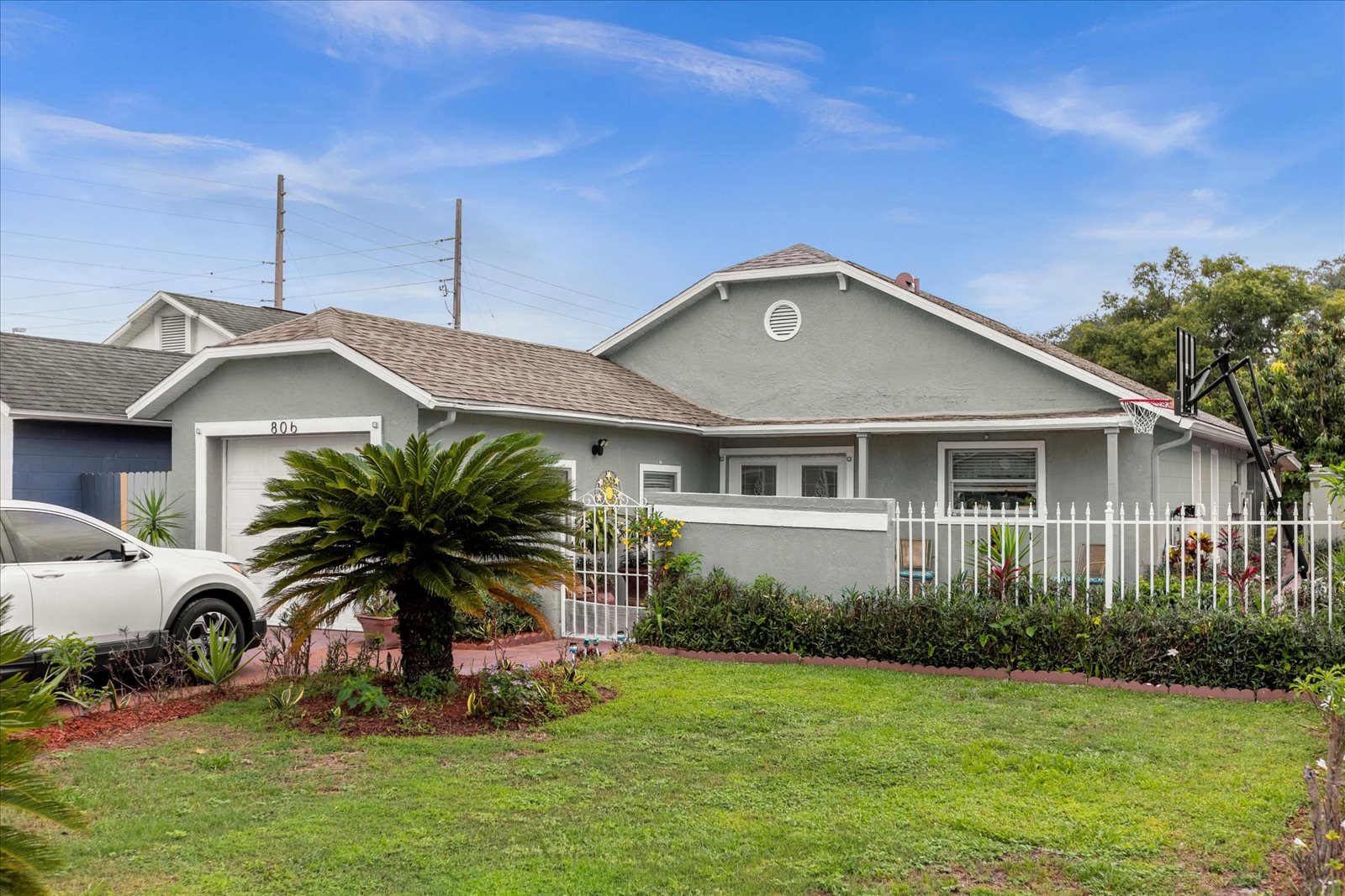 New Listing - 806 Grenadier Dr, Orlando, FL 32807 Main Photo