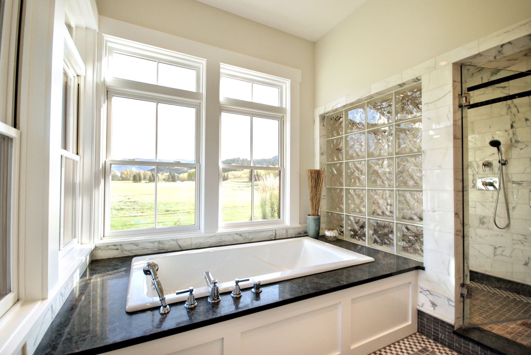 For sale: Grand estate with resort-style amenities in Clarksville - The  Baltimore Banner, image size:1769x1184