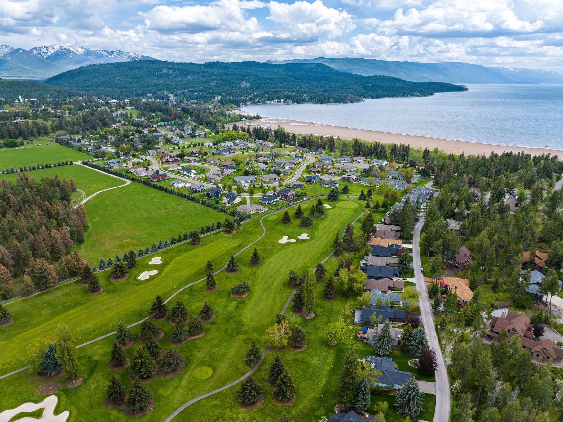 REAL ESTATE ROUNDUP: GREENS, VIEWS, AND FAIRWAYS Picture