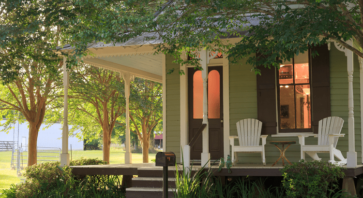 Selling Smart: Why a Real Estate Agent Makes All the Difference Main Photo
