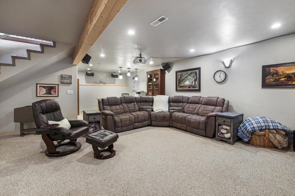 2097 E 2500 N Property Photo 28