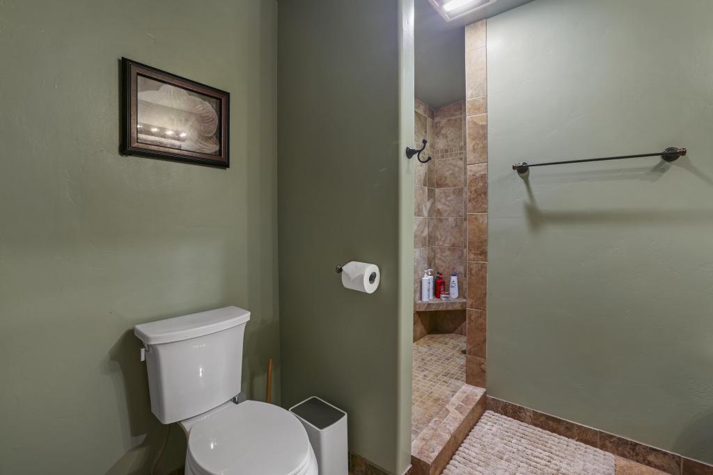 2097 E 2500 N Property Photo 31