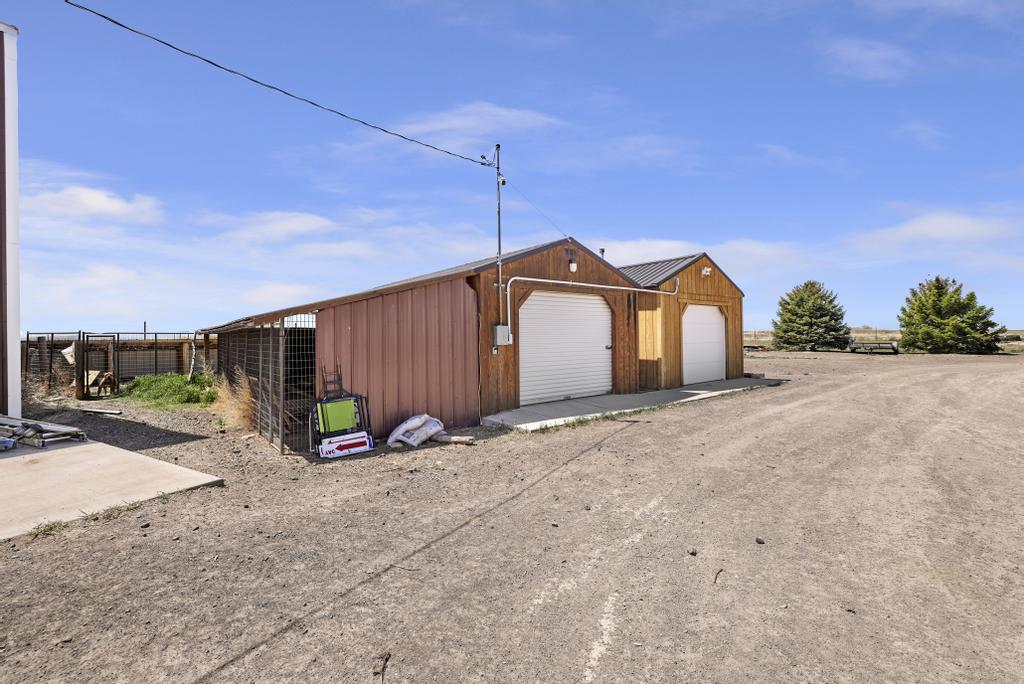 2097 E 2500 N Property Photo 44